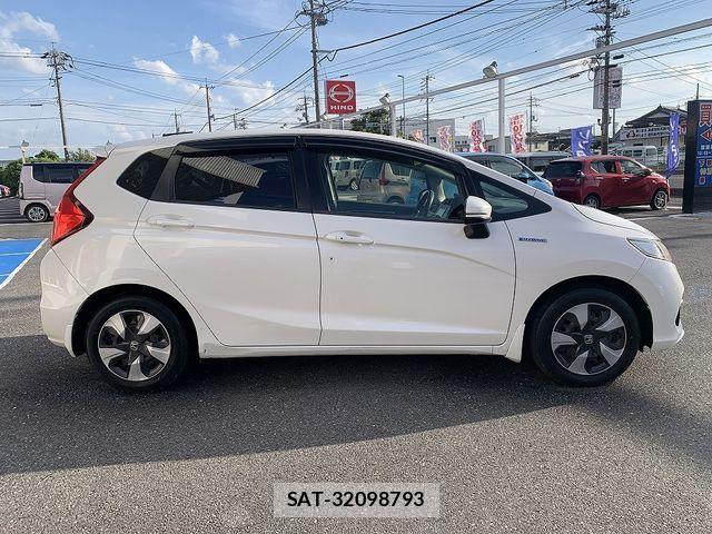 Honda FIT HYBRID 2017-08 8561918-21