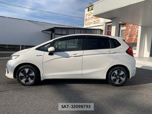 Honda FIT HYBRID 2017-08 8561918-22