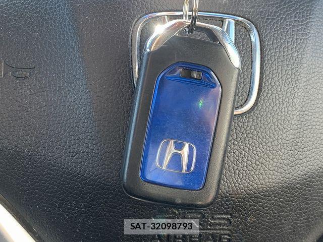 Honda FIT HYBRID 2017-08 8561918-24