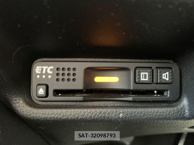 Honda FIT HYBRID 2017-08 8561918-7