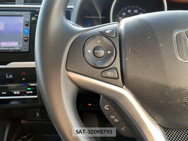 Honda FIT HYBRID 2017-08 8561918-8