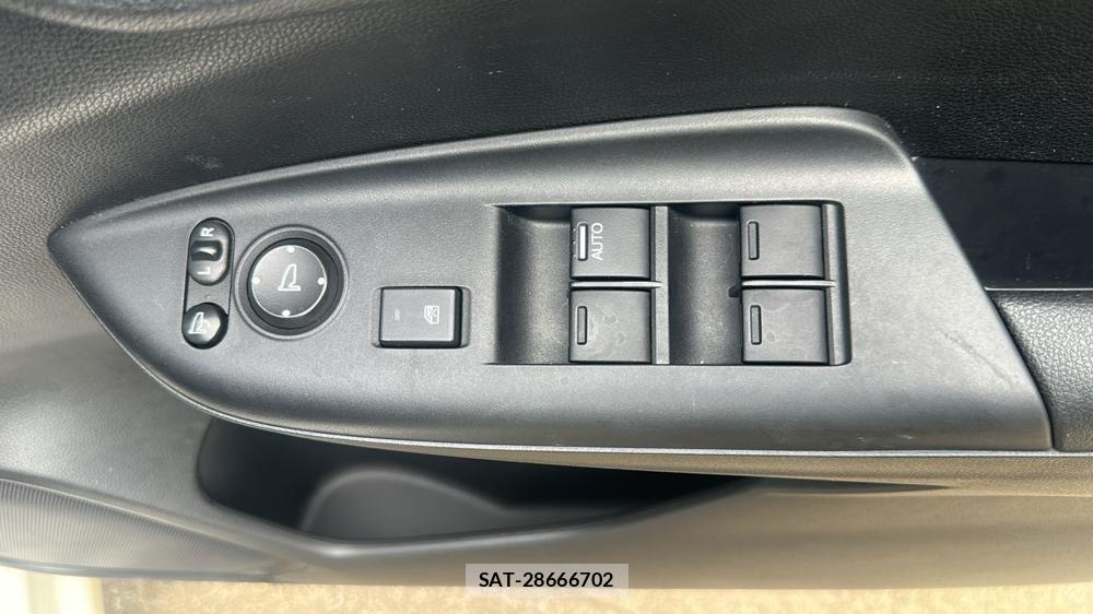 Honda FIT HYBRID 2013-10 8412442-20