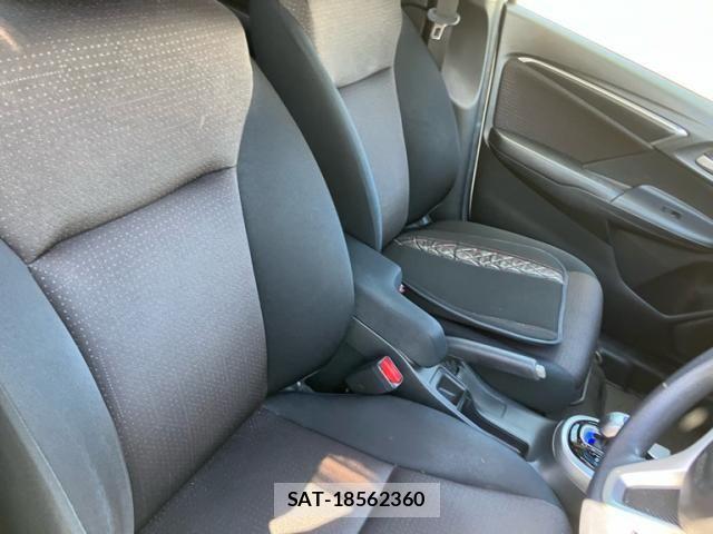 Honda FIT HYBRID 2014-06 8626797-12