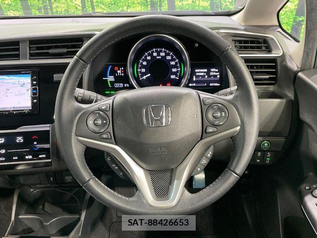 Honda FIT HYBRID 2018-12 8626782-11