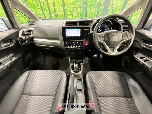Honda FIT HYBRID 2018-12 8626782-3