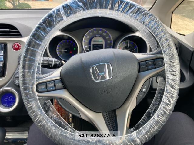 Honda FIT HYBRID 2012-07 8626798-11