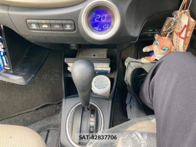 Honda FIT HYBRID 2012-07 8626798-17