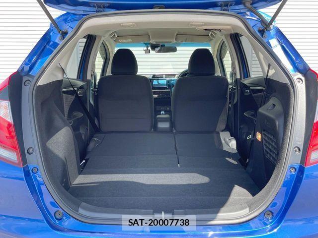 Honda FIT HYBRID 2017-10 8626786-9