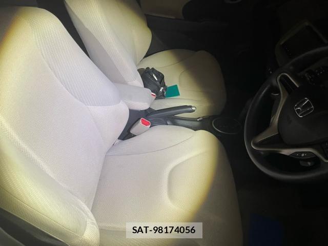 Honda FIT HYBRID 2012-04 8626799-10