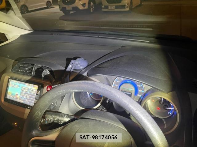Honda FIT HYBRID 2012-04 8626799-19
