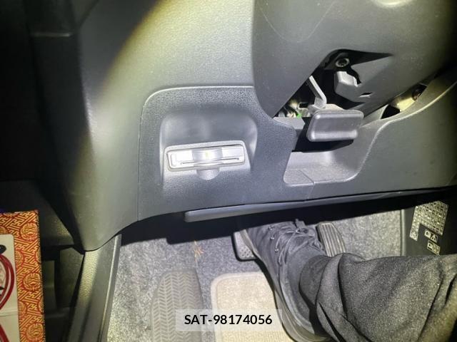 Honda FIT HYBRID 2012-04 8626799-23