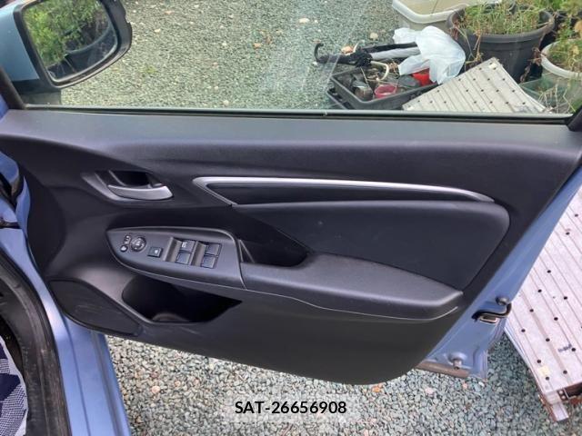Honda FIT HYBRID 2016-06 8666143-10