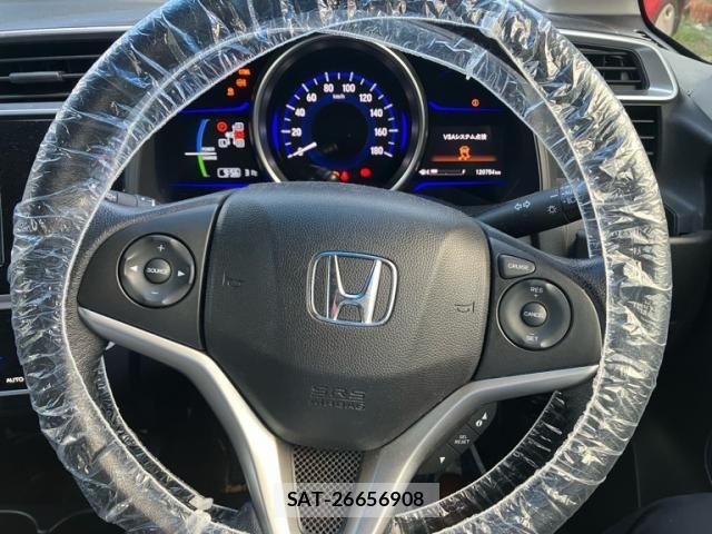 Honda FIT HYBRID 2016-06 8666143-14