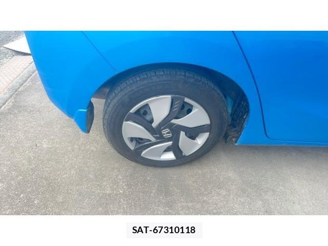 Honda FIT HYBRID 2013-12 8659102-4