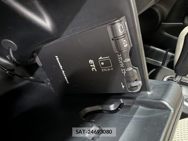 Honda FIT HYBRID 2011-03 8659094-13