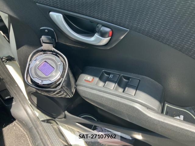 Honda FIT HYBRID 2013-05 8666144-12
