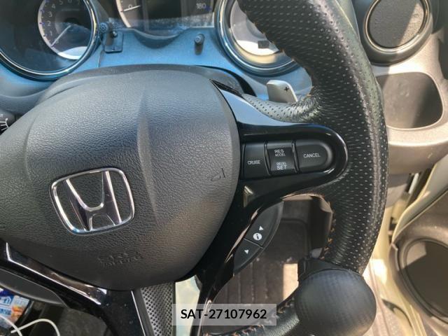 Honda FIT HYBRID 2013-05 8666144-16