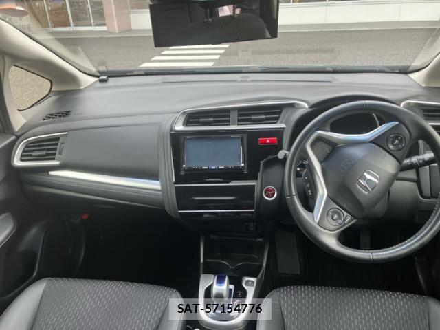 Honda FIT HYBRID 2013-10 8659106-7