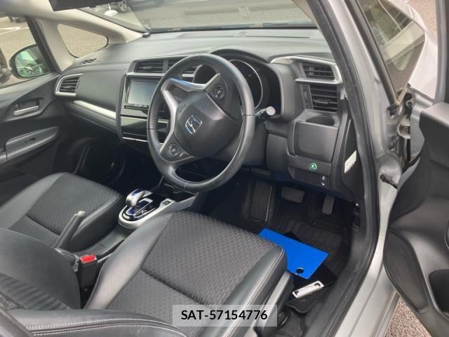 Honda FIT HYBRID 2013-10 8659106-8