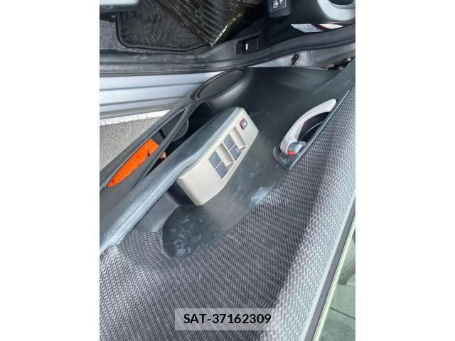 Honda FIT HYBRID 2012-04 8666147-11