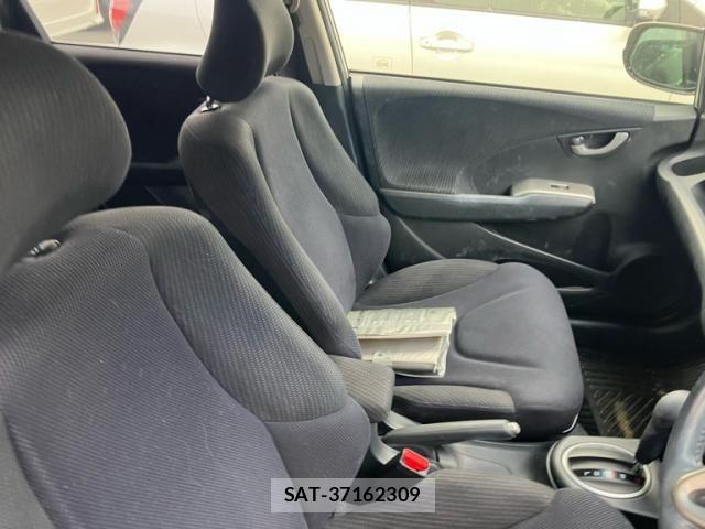 Honda FIT HYBRID 2012-04 8666147-13