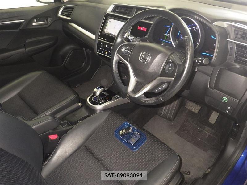Honda  2015-02 8665582-4