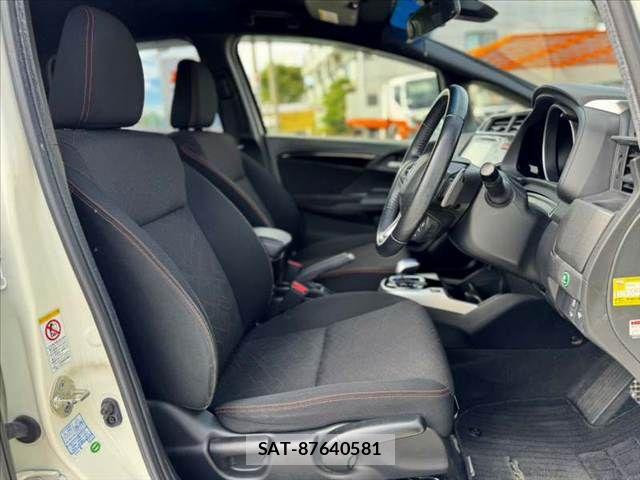 Honda FIT HYBRID 2014-11 8659093-15