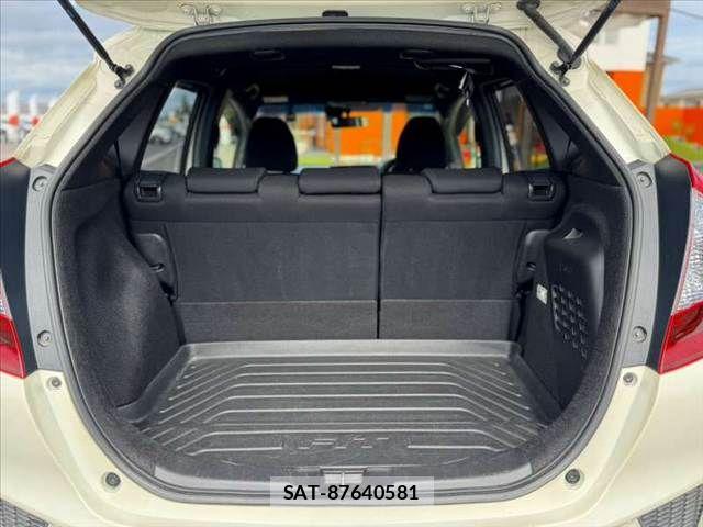 Honda FIT HYBRID 2014-11 8659093-19