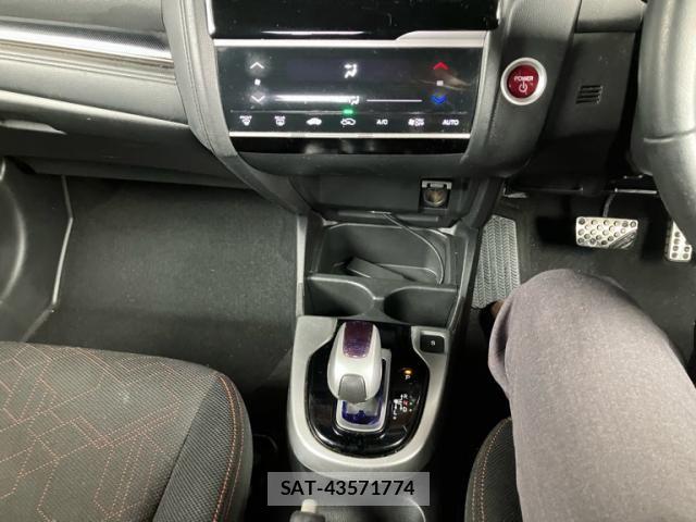 Honda FIT HYBRID 2014-04 8659097-17