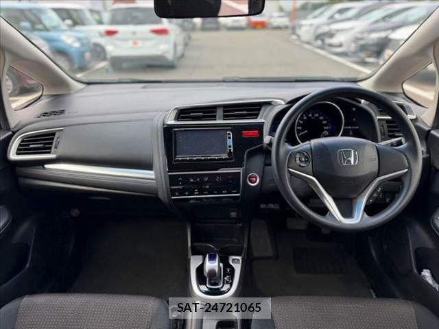 Honda FIT HYBRID 2015-09 8666142-1