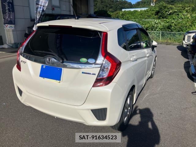 Honda FIT HYBRID 2013-11 8666145-4