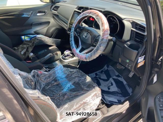 Honda FIT HYBRID 2016-06 8659086-9