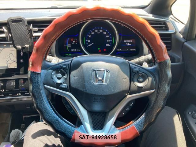 Honda FIT HYBRID 2016-06 8659086-15