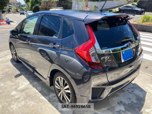 Honda FIT HYBRID 2016-06 8659086-4
