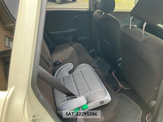 Honda FIT HYBRID 2012-06 8685560-17
