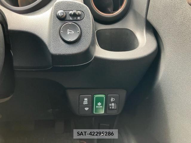 Honda FIT HYBRID 2012-06 8685560-23