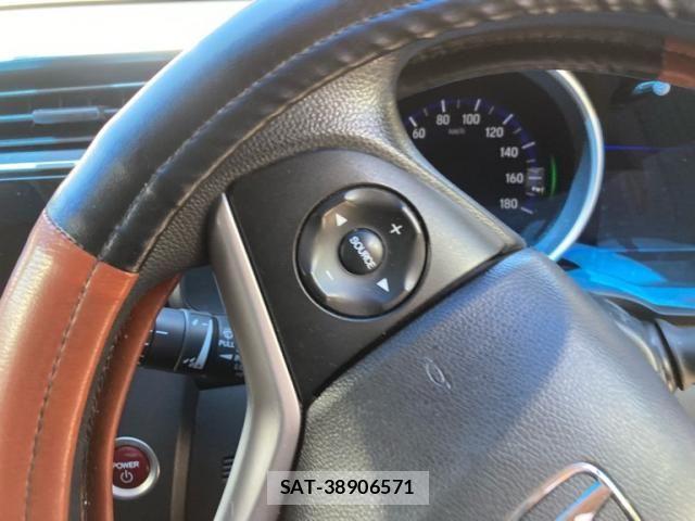 Honda FIT HYBRID 2013-10 8685563-12