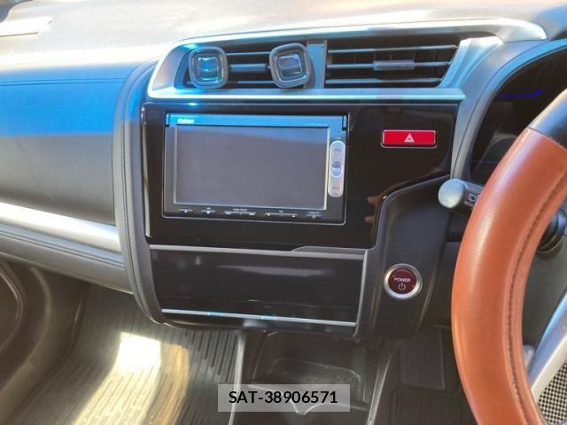 Honda FIT HYBRID 2013-10 8685563-13