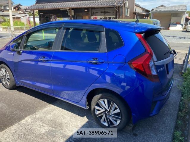 Honda FIT HYBRID 2013-10 8685563-3