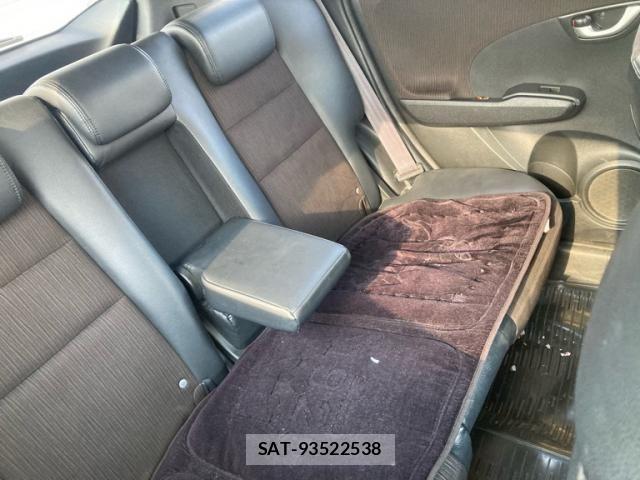 Honda FIT HYBRID 2013-09 8685561-7