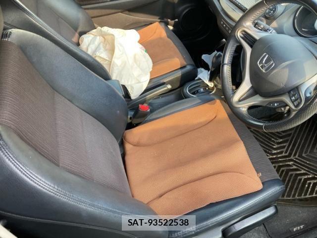 Honda FIT HYBRID 2013-09 8685561-8