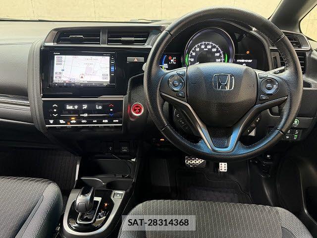 Honda FIT HYBRID 2018-02 8742120-1