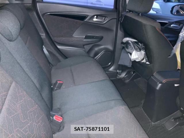 Honda FIT HYBRID 2016-08 8742141-12