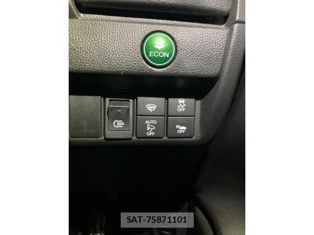 Honda FIT HYBRID 2016-08 8742141-15