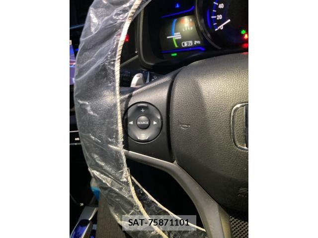 Honda FIT HYBRID 2016-08 8742141-17