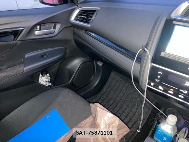 Honda FIT HYBRID 2016-08 8742141-23