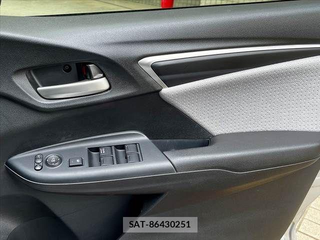Honda FIT HYBRID 2013-11 8742126-20