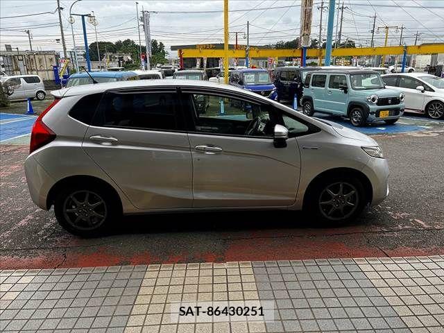 Honda FIT HYBRID 2013-11 8742126-5