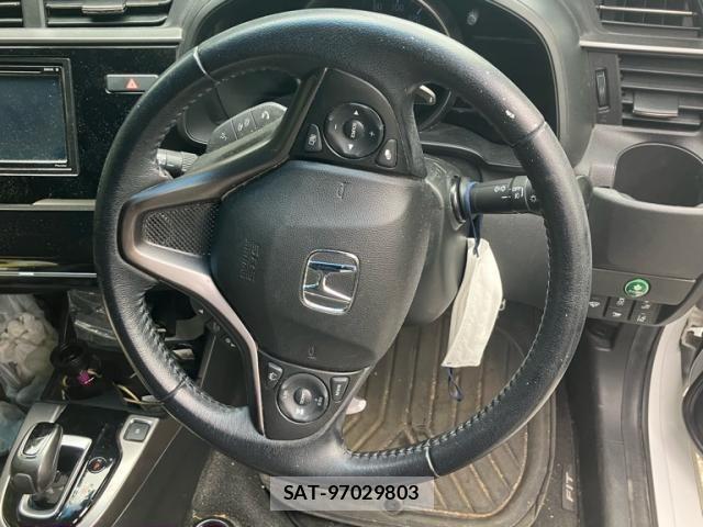 Honda FIT HYBRID 2019-02 8742122-11