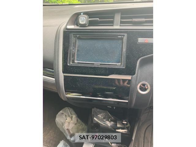 Honda FIT HYBRID 2019-02 8742122-12